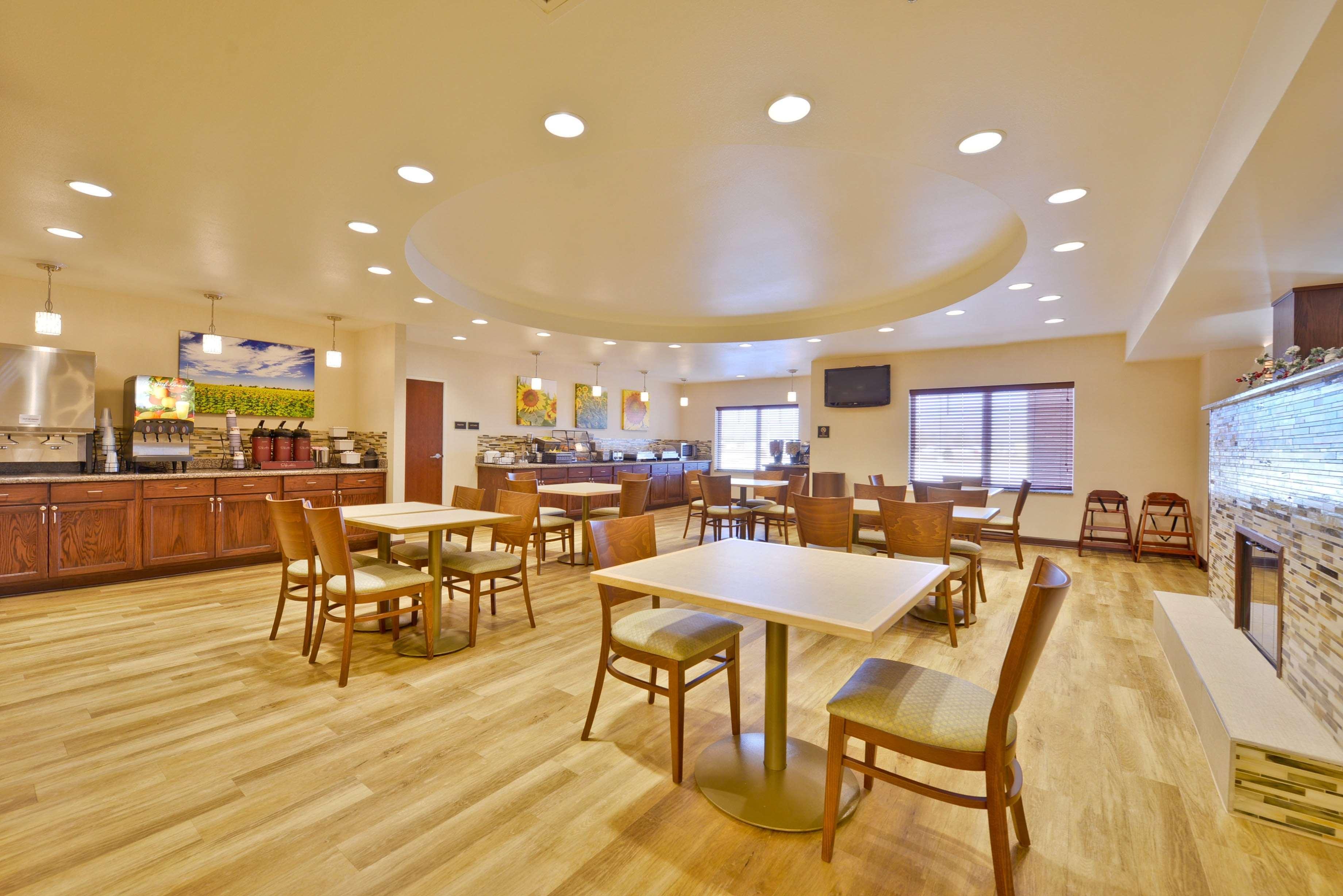 Best Western Plus Green Mill Village Hotel & Suites Arcola Exteriör bild
