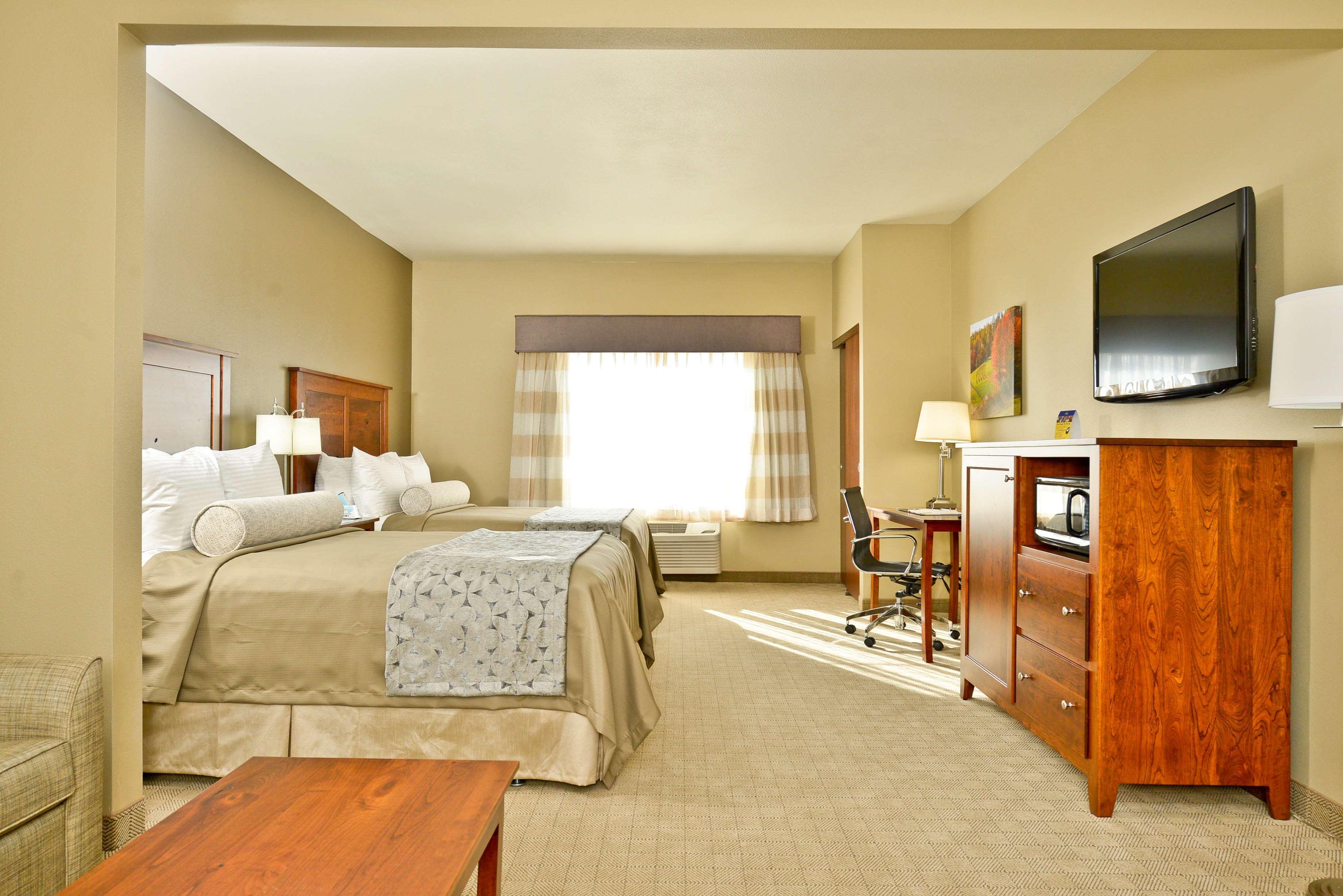 Best Western Plus Green Mill Village Hotel & Suites Arcola Exteriör bild