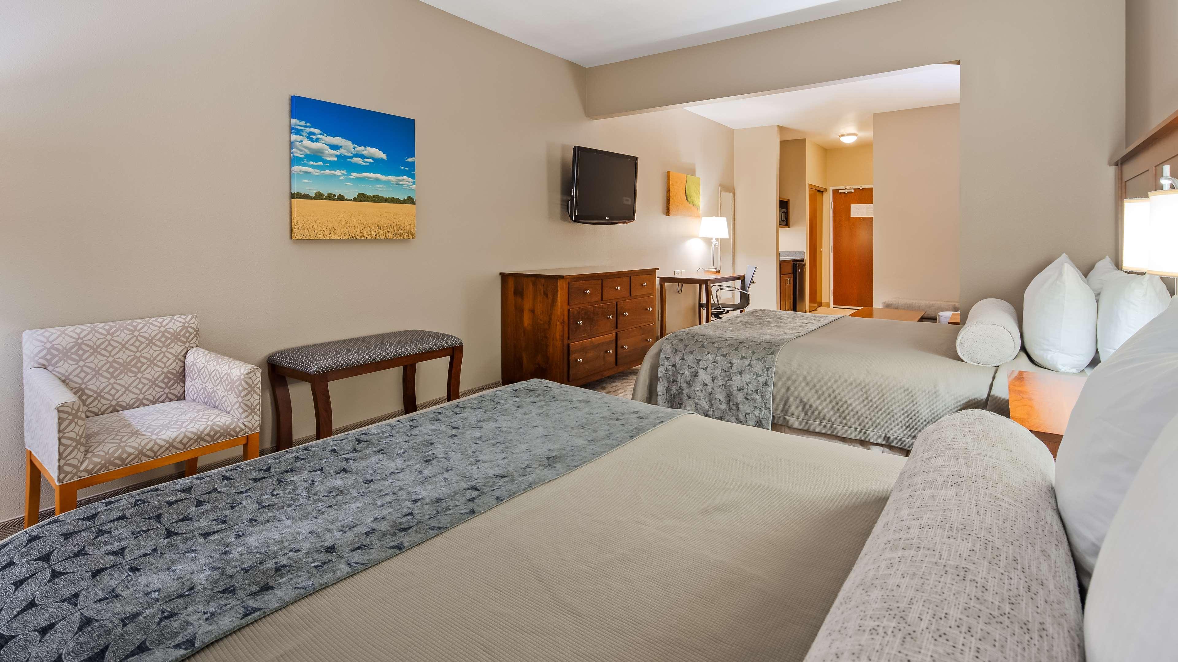 Best Western Plus Green Mill Village Hotel & Suites Arcola Exteriör bild