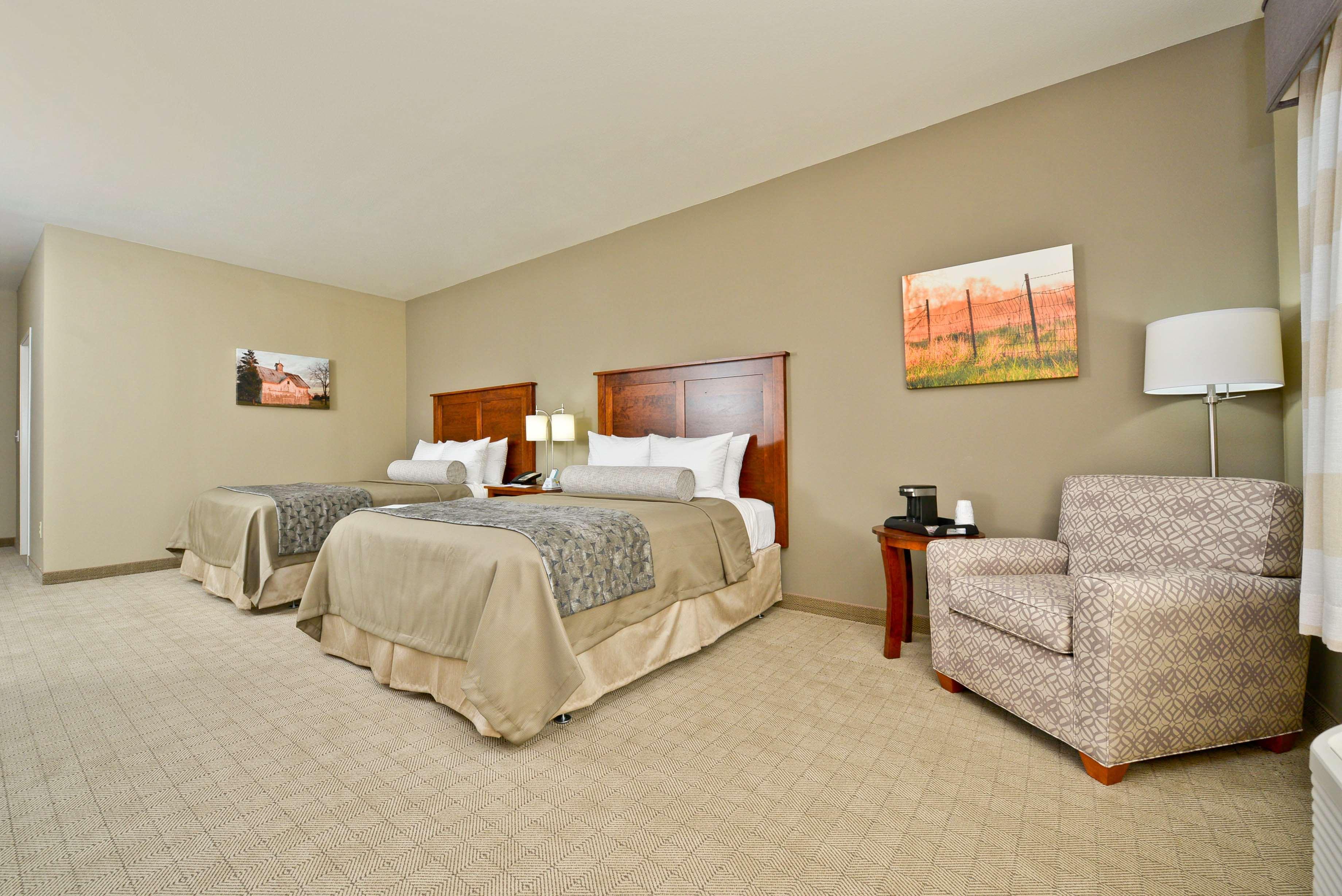 Best Western Plus Green Mill Village Hotel & Suites Arcola Exteriör bild