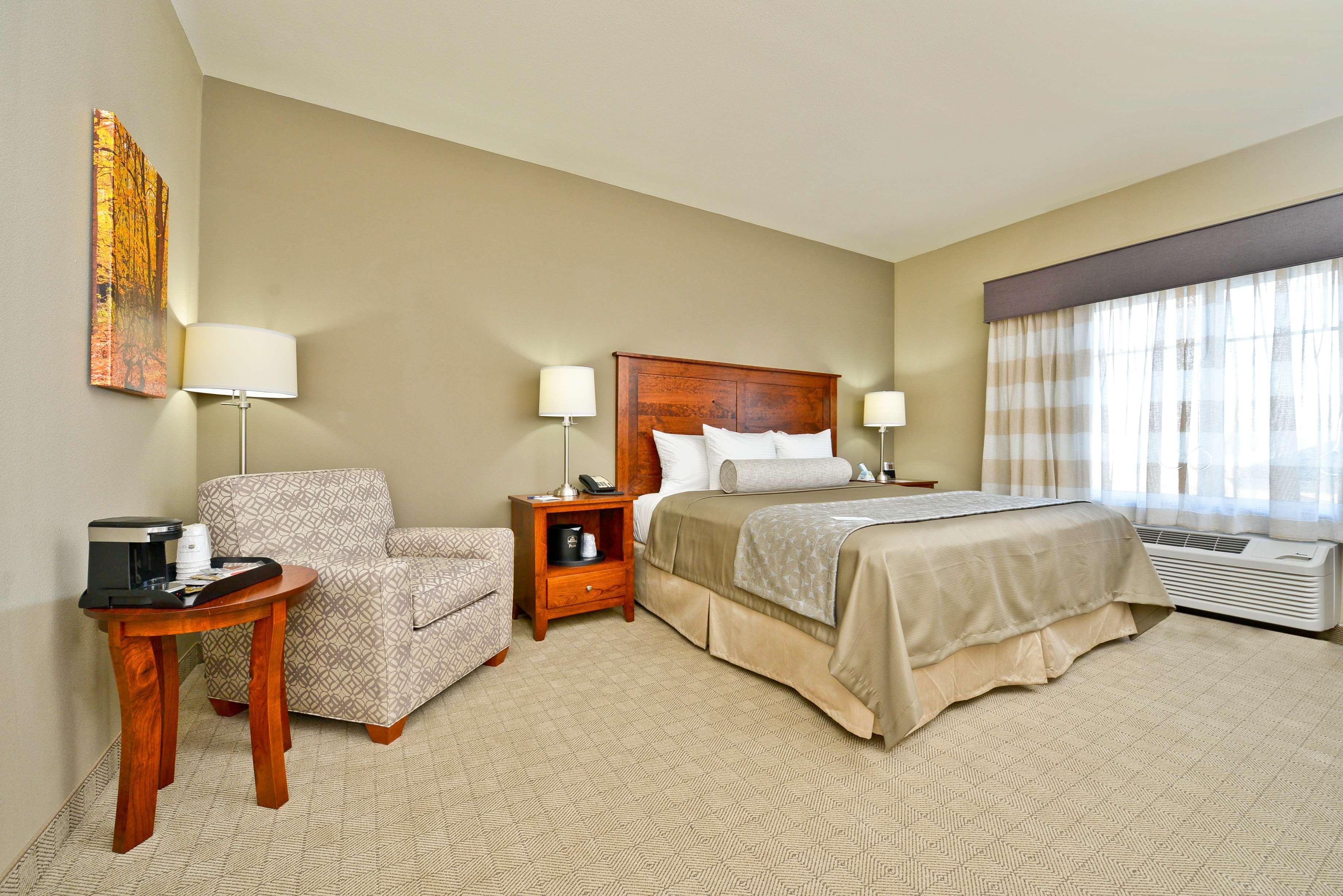 Best Western Plus Green Mill Village Hotel & Suites Arcola Exteriör bild