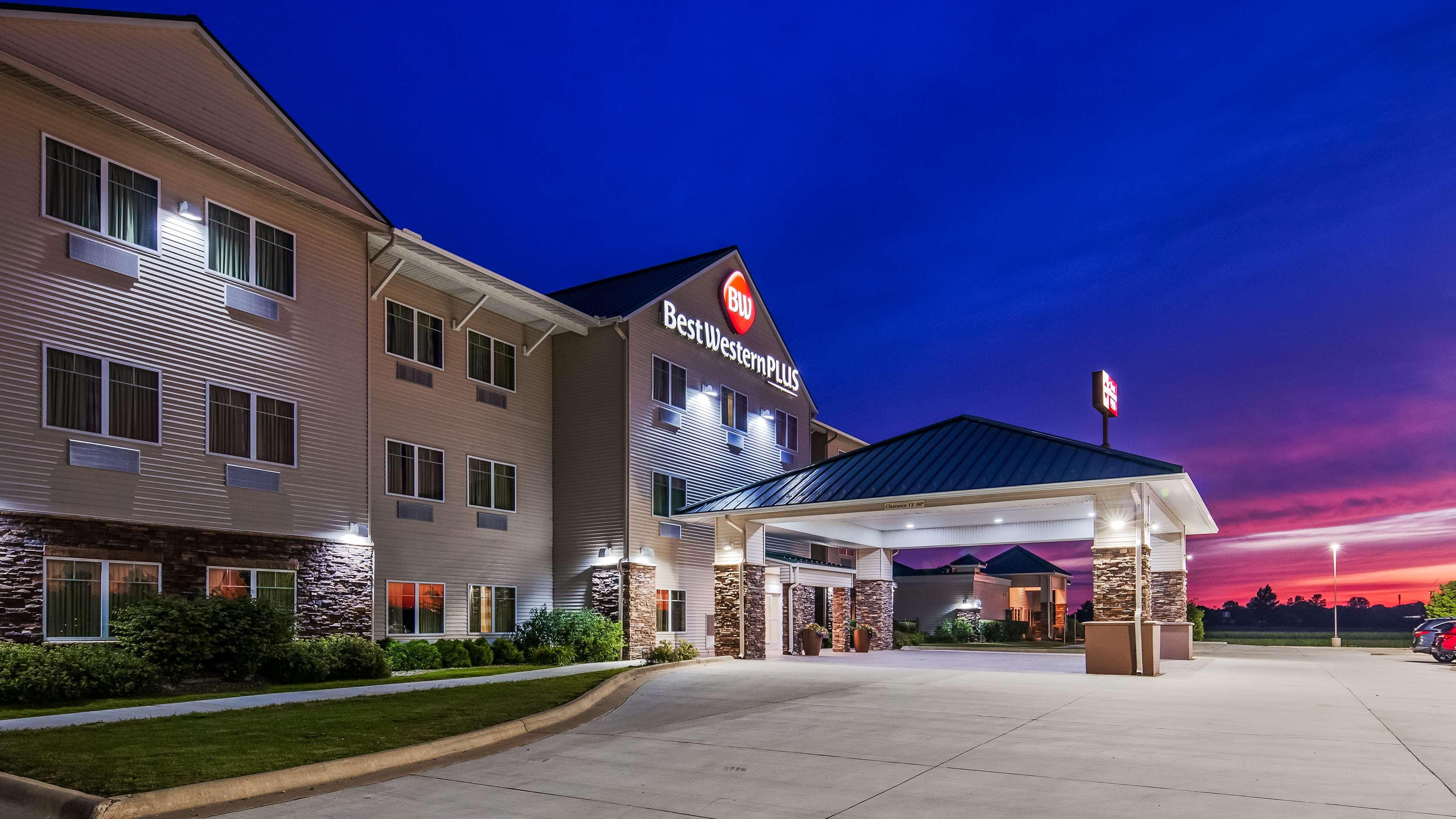 Best Western Plus Green Mill Village Hotel & Suites Arcola Exteriör bild