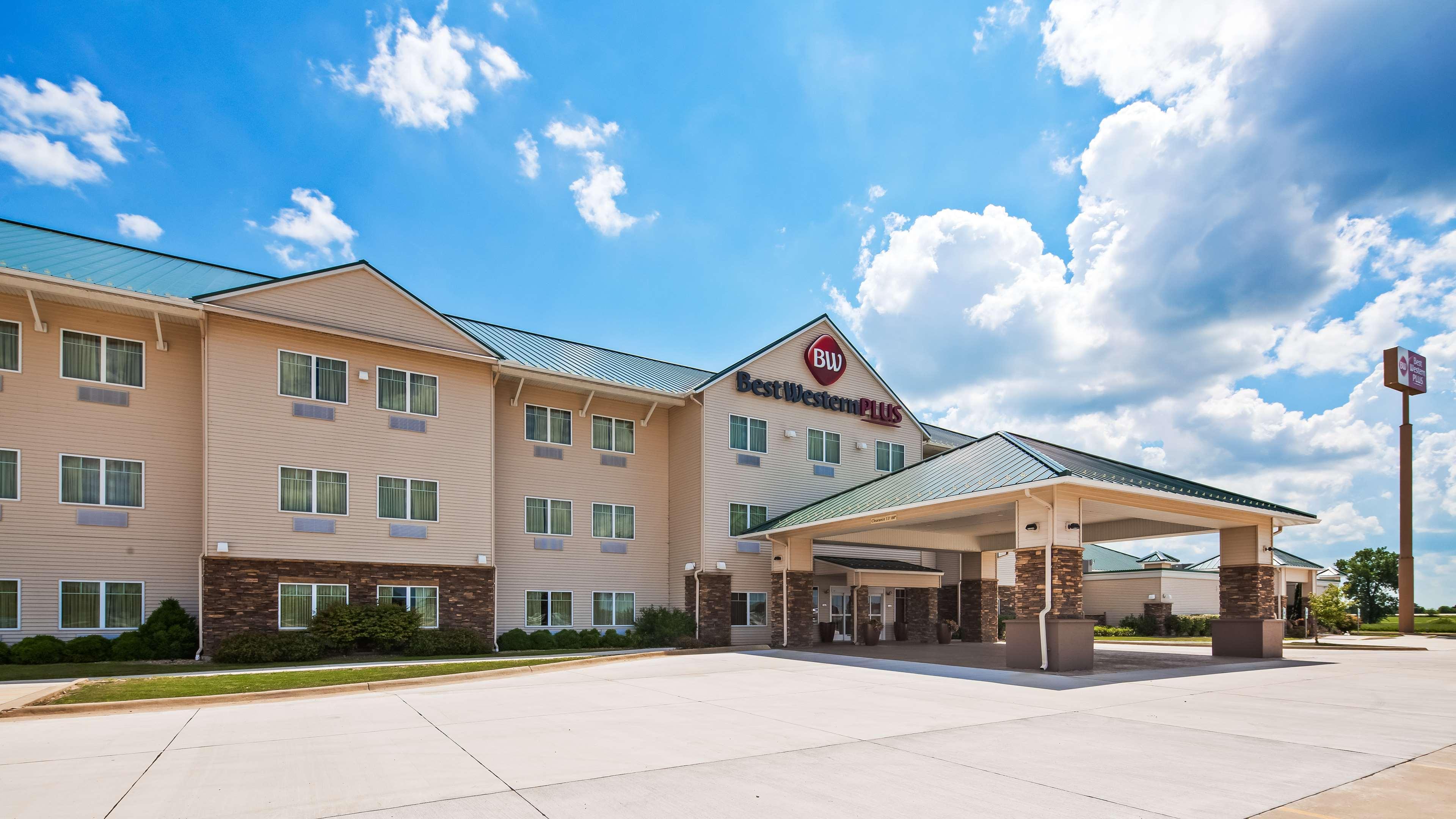 Best Western Plus Green Mill Village Hotel & Suites Arcola Exteriör bild