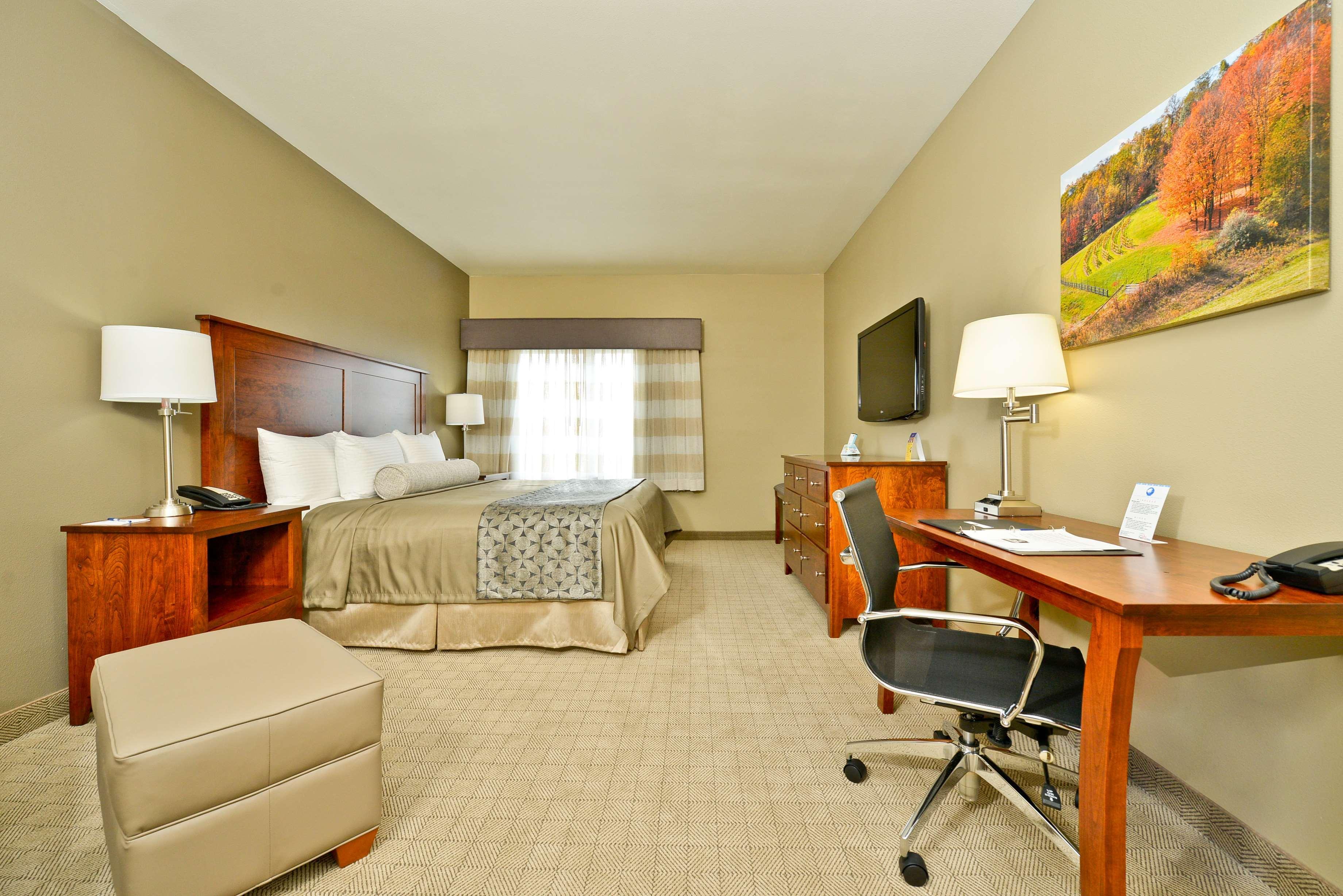 Best Western Plus Green Mill Village Hotel & Suites Arcola Exteriör bild